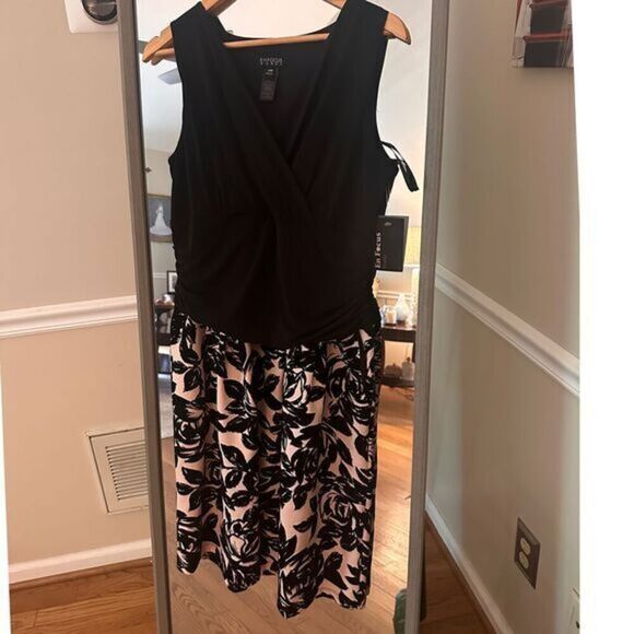 Enfocus Women's Size 14 Fit and Flare Cocktail Dress - Picture 1 of 4